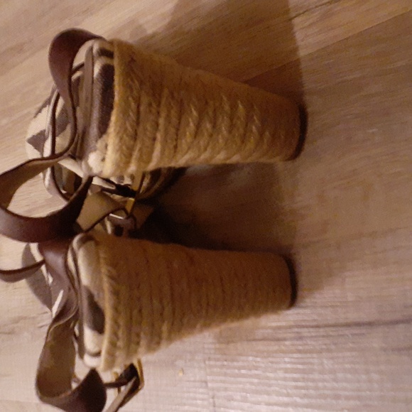 MICHEAL KORS ZEBRA PRINT WEDGES SIZE 10 - Picture 4 of 6